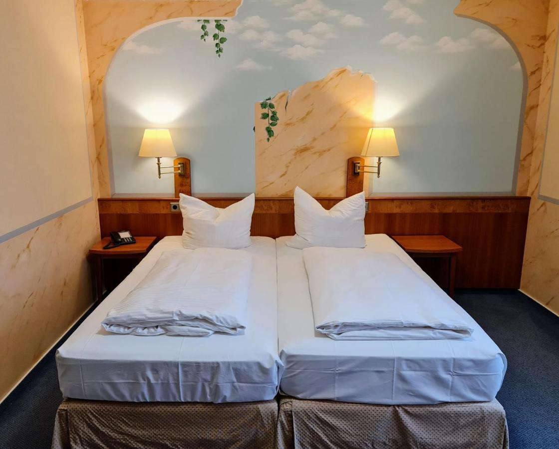 Hotel Restaurant Felix Bensheim Eksteriør bilde